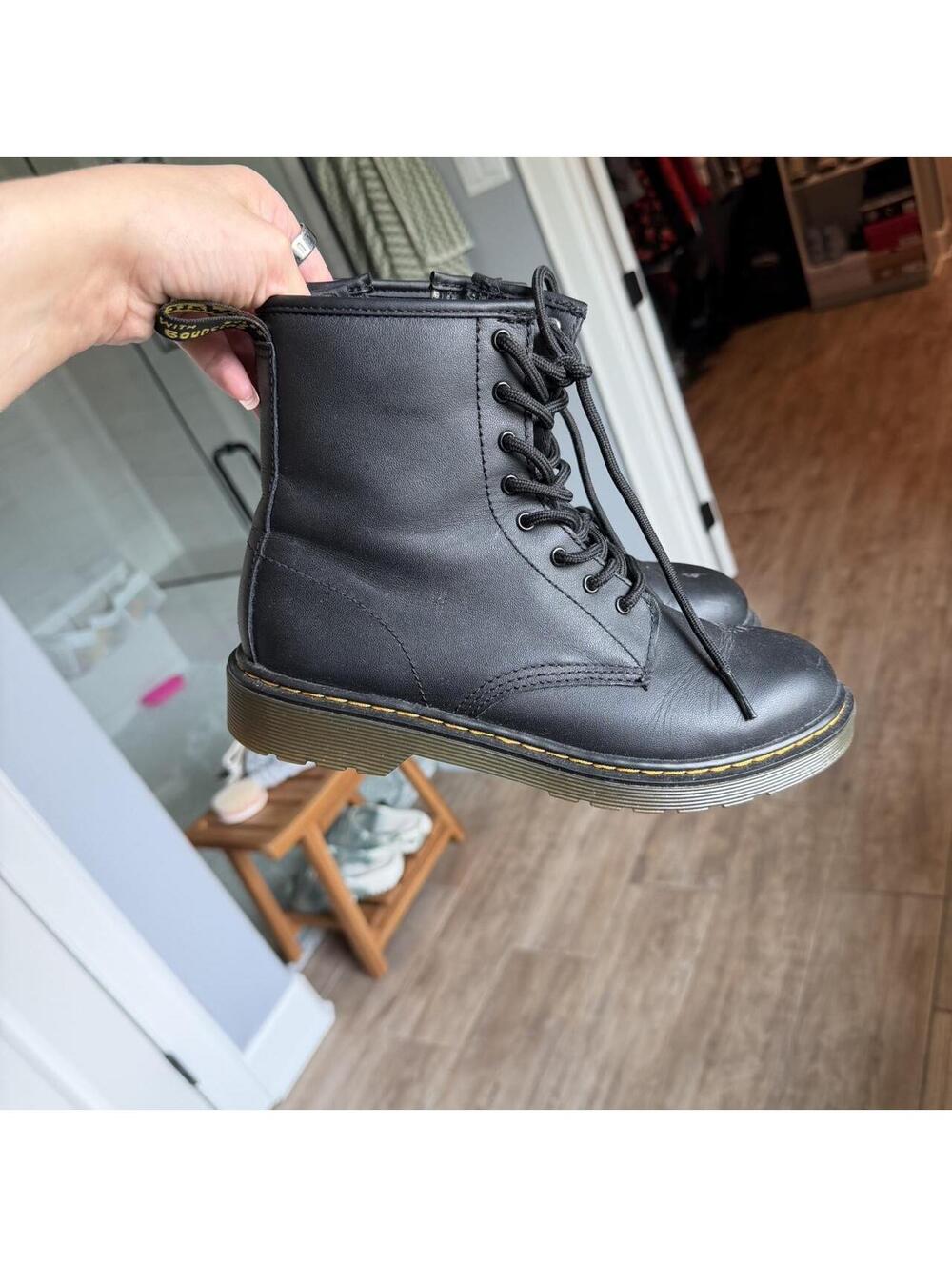 Women's Black Boot Doc Martins